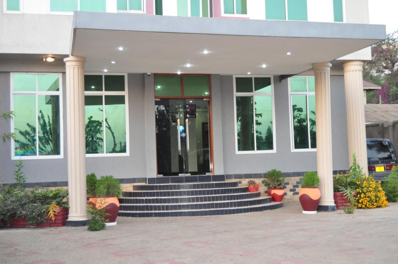 Elanacha Hotel อารูชา ภายนอก รูปภาพ