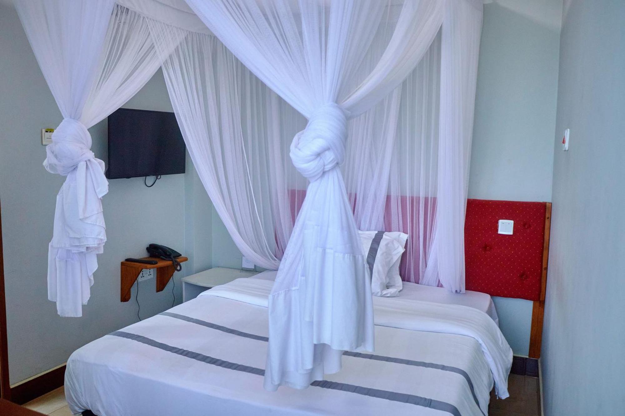 Elanacha Hotel อารูชา ภายนอก รูปภาพ